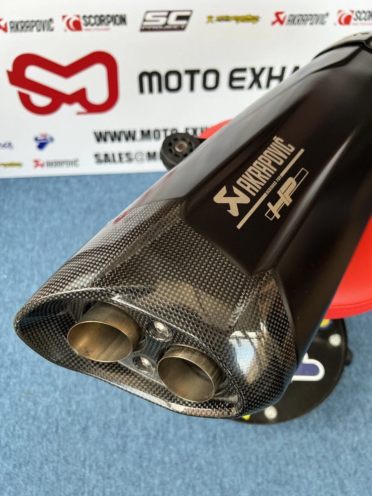 s1000rr k67 AKRAPOVIC チタン製 マフラー スリップオン s1000rr k67 AKRAPOVIC チタン製 マフラー スリップオン